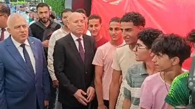 محافظ القاهرة يدلي بصوته بانتخابات الشيوخ بنيو معادي