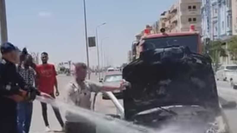 جانب من جهود الإطفاء