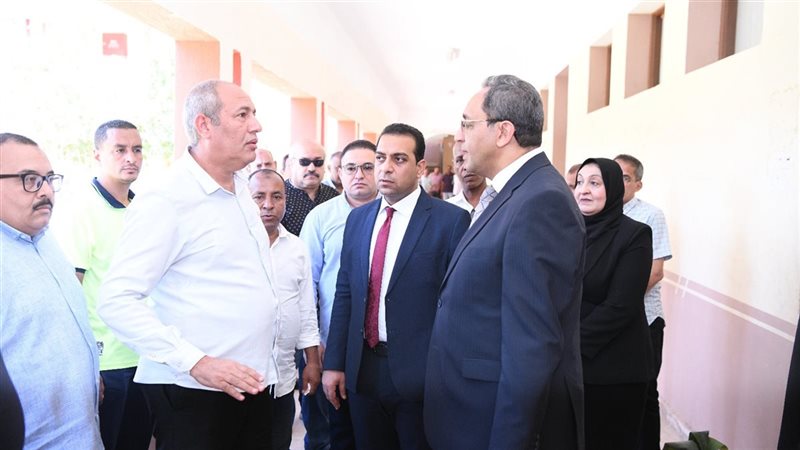 محافظ قنا