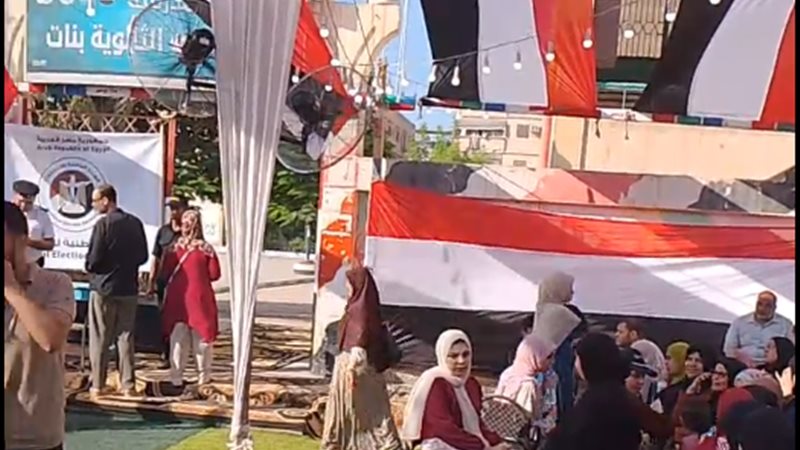 توافد كبير من أهالي