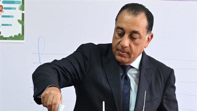 رئيس الوزراء يدلي