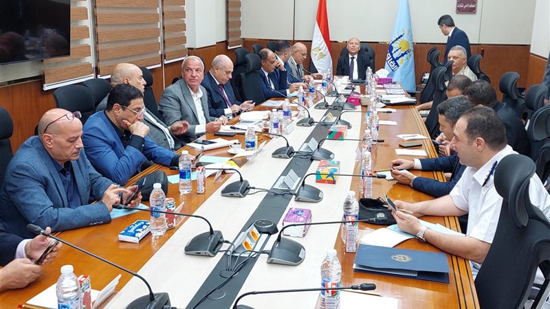 اجتماع محافظ القاهرة
