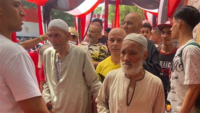 توافد كبار السن والشباب بمدرسة أم الأبطال بالهرم في انتخابات الشيوخ