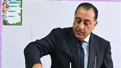 مدبولي وعدد من الوزراء يدلون بأصواتهم في انتخابات مجلس الشيوخ