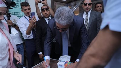 وزير السياحة: أدعو العاملين بالوزارة وكافة طوائف الشعب للمشاركة الانتخابية 