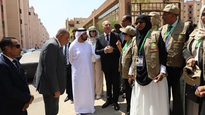 محافظ القاهرة يتفقد لجنة 