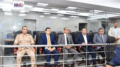 محافظ الفيوم يتابع عمليات فتح وانتظام اللجان لاستقبال الناخبين باستحقاق الشيوخ
