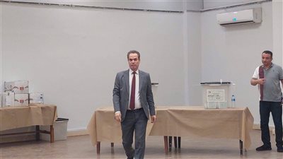 رئيس الهيئة الوطنية للإعلاميدلي بصوته في انتخابات الشيوخ 2025