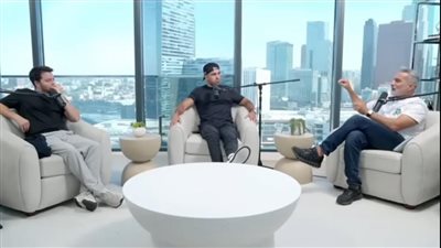 باسم يوسف يُواجه نتنياهو بالحقائق في بودكاست أمريكي شهير