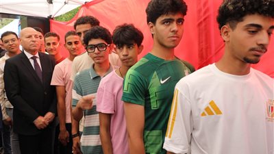 محافظ القاهرة يدلي بصوته بانتخابات الشيوخ بمدرسة الأورمان الثانوية