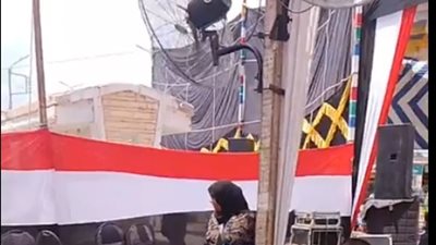 في عز الحر.. المراوح تخفف الأجواء على الناخبين داخل اللجان في دمياط