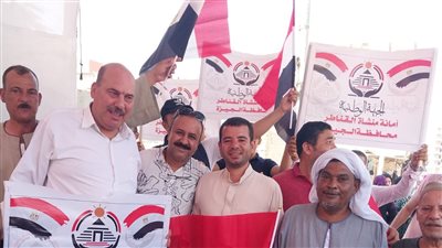 منذ الساعات الأولى.. أهالي جنوب الجيزة يحتشدون أمام لجان انتخابات الشيوخ