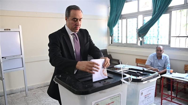 المستشار أحمد مناع