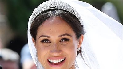 في عيد ميلادها.. قصر باكنغهام يكشف مصير تاج ميجان ماركل الذي ارتدته في زفافها