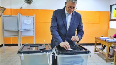 بعد الإدلاء بصوته في انتخابات مجلس الشيوخ.. وزير البترول يدعو الجميع لالمشاركة