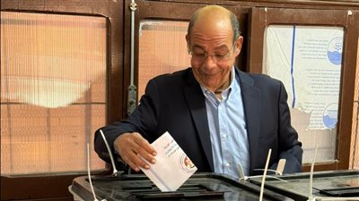 شردي يدلي بصوته في اليوم الثاني لانتخابات مجلس الشيوخ