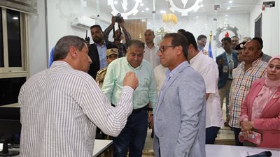 الشاذلي يتابع سير انتخابات مجلس الشيوخ من الشبكة الوطنية للطوارئ والسلامة