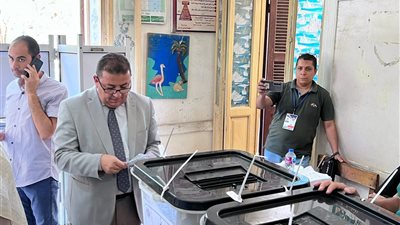 عميد كلية حقوق أسيوط للمواطنين: انزل شارك لا تبخل بصوتك على بلدك