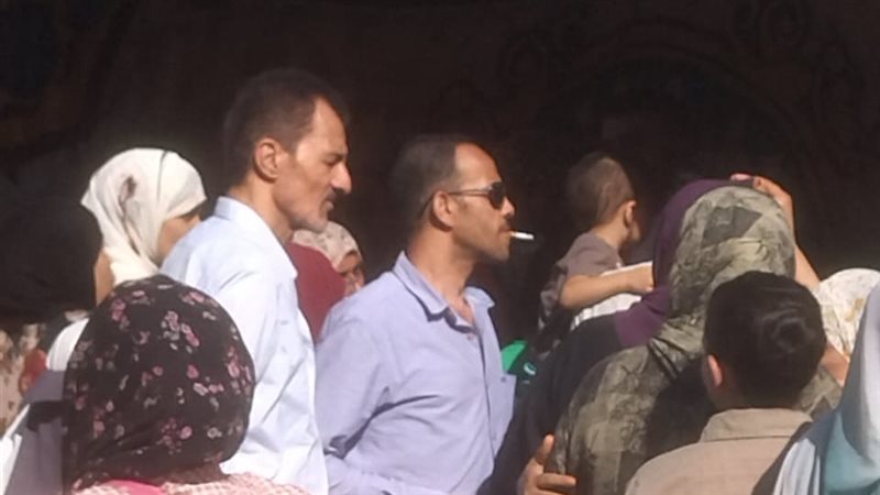 توافد المواطنين