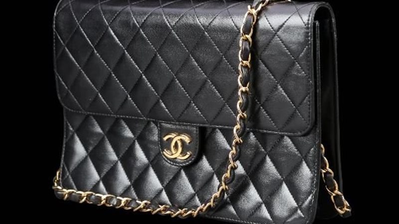 Chanel 2.55،