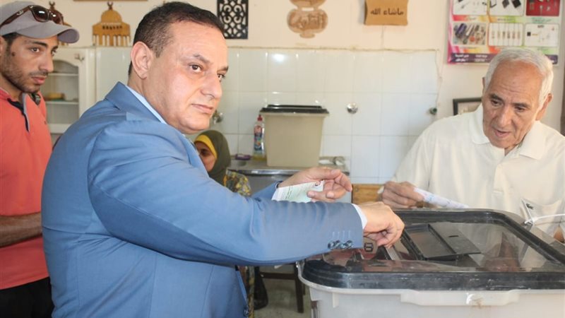 الدكتور مختار همام