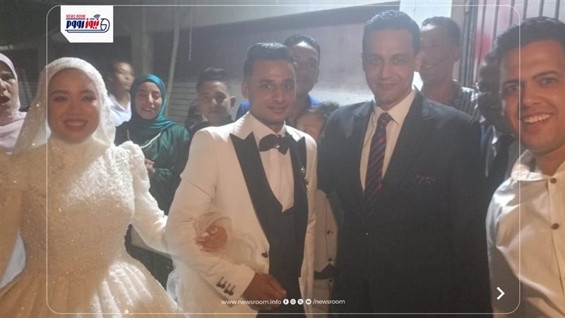 العروسين والمستشار