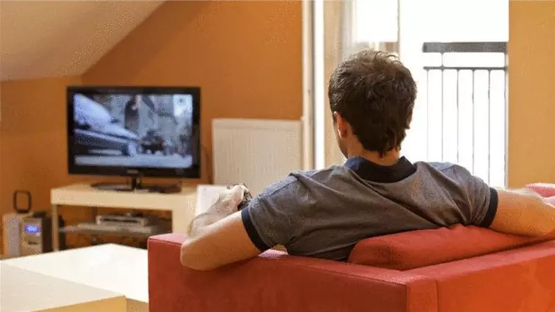 مشاهدة التلفاز