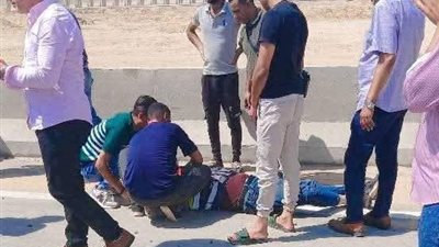 7 إصابات بحادث انقلاب ميكروباص على الطريق الأوسطى بالبدرشين