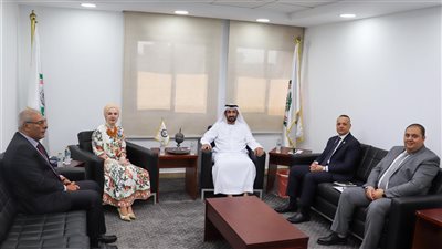 رئيس البرلمان العربي يلتقي مساعدة وزير الخارجية للشؤون البرلمانية بمصر 