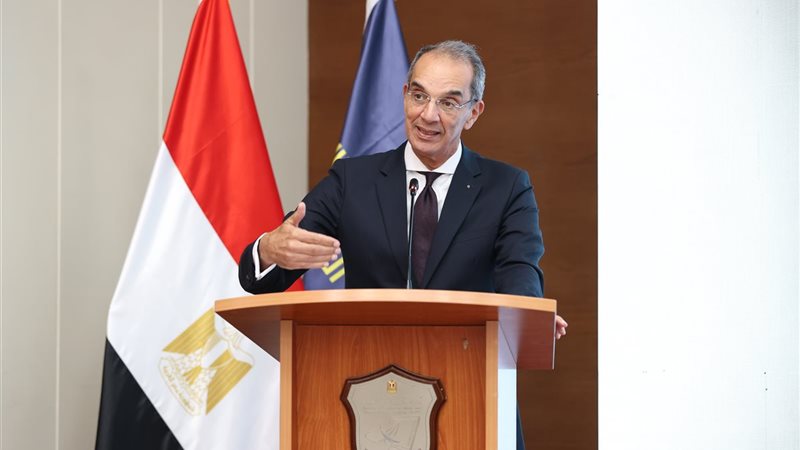 وزير الاتصالات