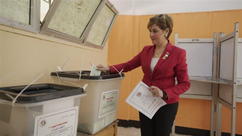 إيمان العجوز