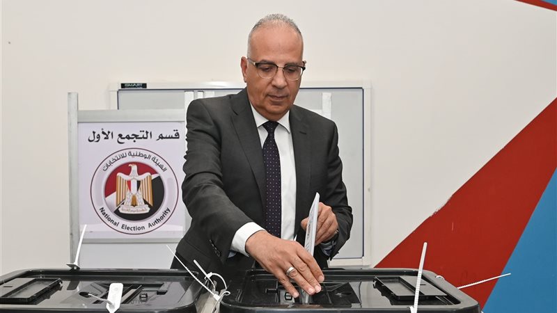 وزير الري