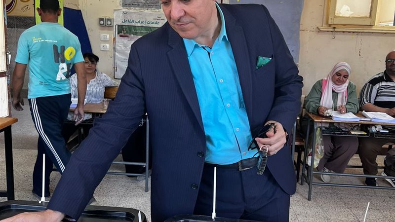 أثناء الإدلاء بالصوت