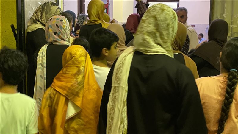 توافد أعداد كبيرة