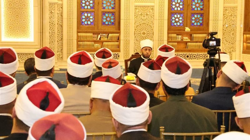 وزير الأوقاف خلال