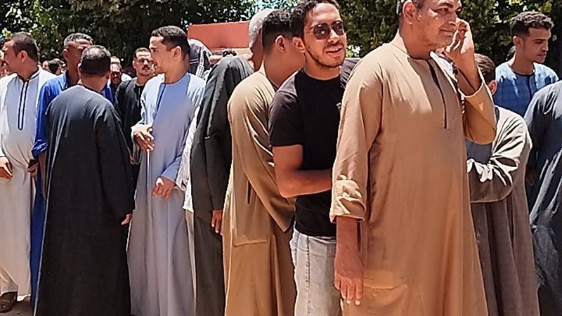 طابور اهالي دشنا