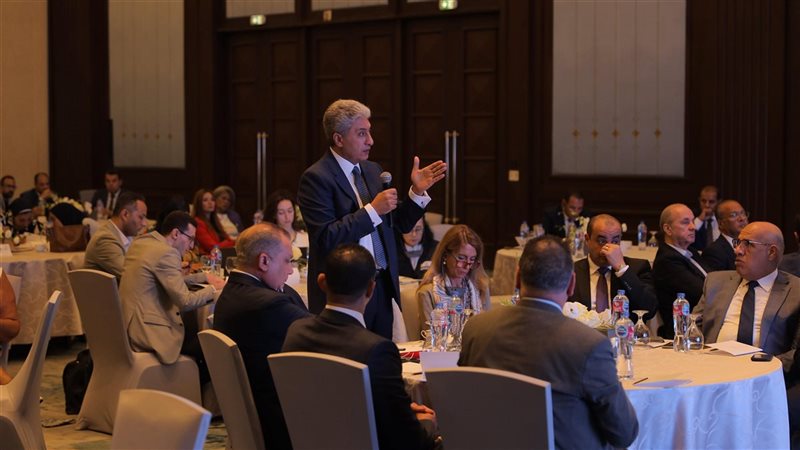 وزير السياحة والآثار