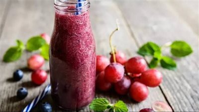 كنز طبيعي لصحة القلب والجلد والذاكرة..أبرز فوائد العنب الأحمر 