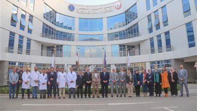 نجاح فريق جراحي في السويس بعملية استئصال غضروفي مزدوج وزرع غضروف صناعي 