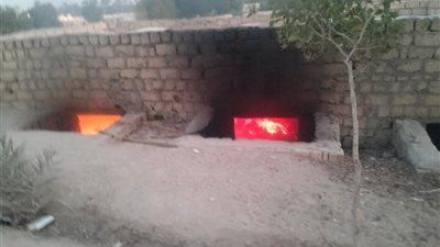النار تخرج من المقابر في الصف.. منشور يثر الجدل والحقيقة أنها خالية 