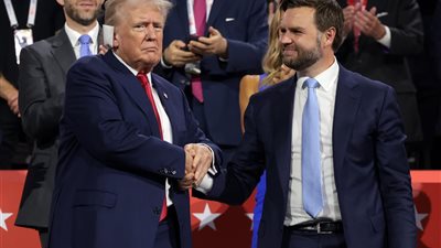 ترامب يُفاجئ الجمهوريين: فانس الأقرب للبيت الأبيض         