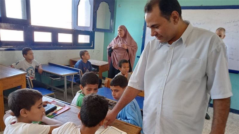 أثناء زيارة مدير