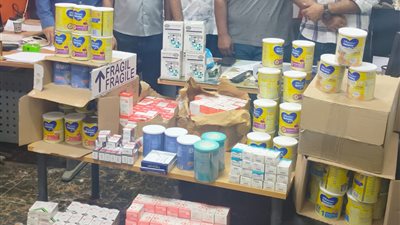 ضبط ألبان وأدوية مجهولة المصدر داخل عيادة أطفال بجرجا في سوهاج
