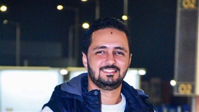 أمين جمال يعلن قدوم مولوده ويكشف اسمه عبر فيسبوك            