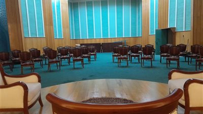 انتهاء تجهيز استديو أحمد زويل استعداداً لصالون ماسبيرو الثقافي | صور