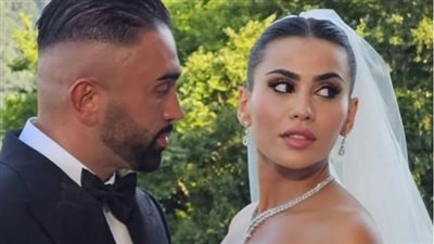 3 إطلالات ساحرة وزفاف أسطوري..تفاصيل زفاف الدكتورة يومي على أنغام إليسا وهيفاء