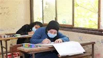 طالبة بالإعدادية يلدغها عقرب أثناء امتحانات الدور الثاني