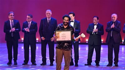 خالد اللبان: أهنئ الفائزين بالمهرجان القومي للمسرح والمواهب على رأس أولوياتنا