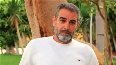 «آسف حقك عليا» أحمد عبد العزيز يكشف كواليس رفضه مصافحة شاب|فيديو 