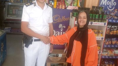  أمن البحيرة يكرم الضابط أحمد رضوان لإنقاذه فتاة من ذوي الهمم بعد التنمر عليها